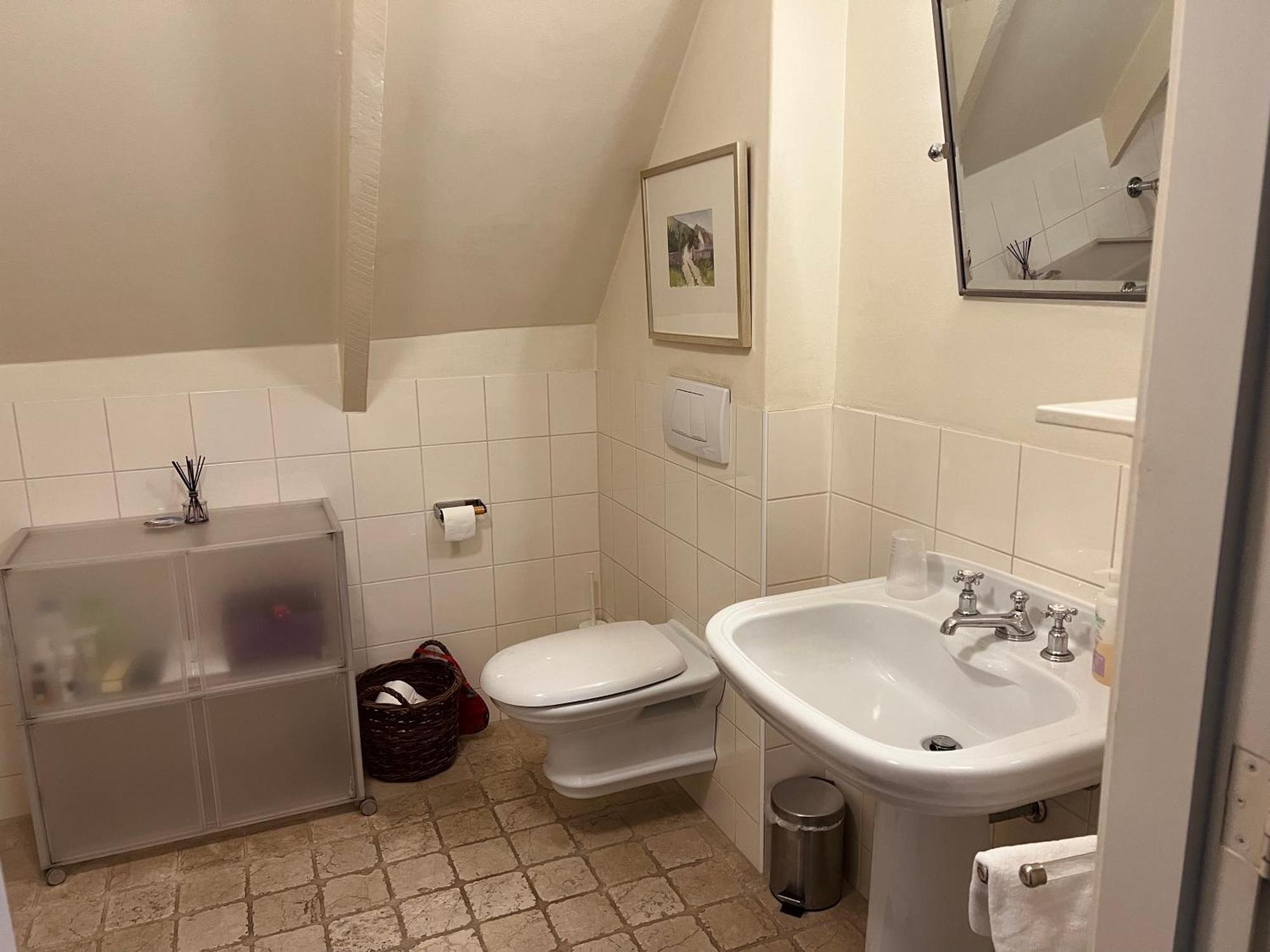 Bed & Breakfast One-twenty-one *