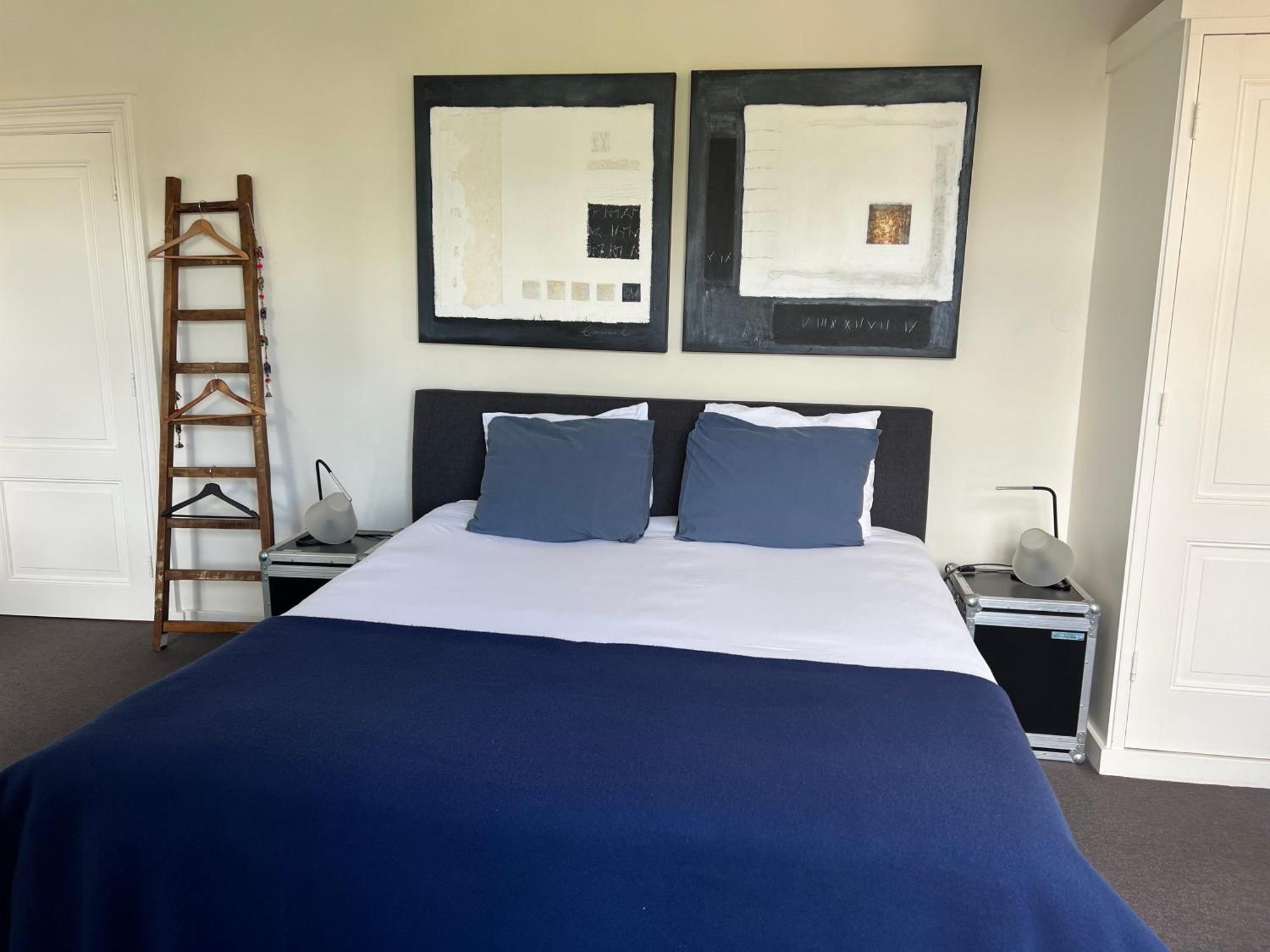 Bed & Breakfast One-twenty-one Naarden