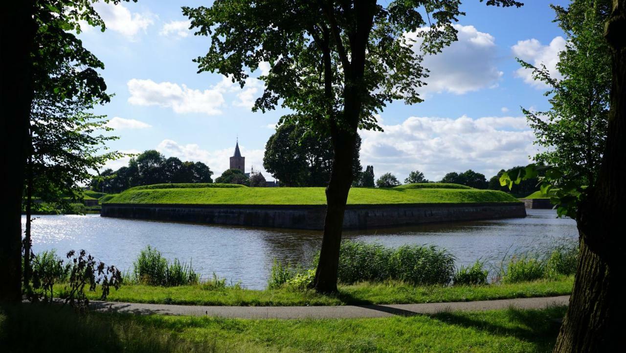 One-twenty-one Naarden